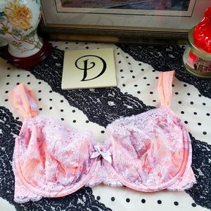 Victoria's Secret Very Sexy Balconette Bra 36DD Swarovski Crystals Lingerie NWT